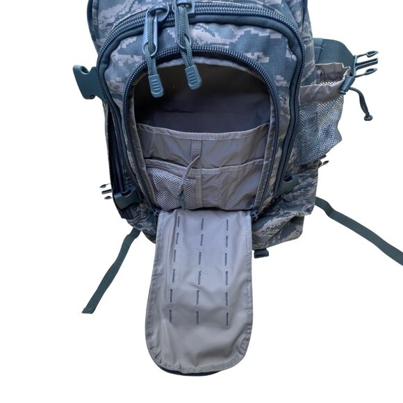 Code Alpha Men’s Light Green Nylon Digital Camo 4.5” Expandable Tactic Backpack - Picture 8 of 15